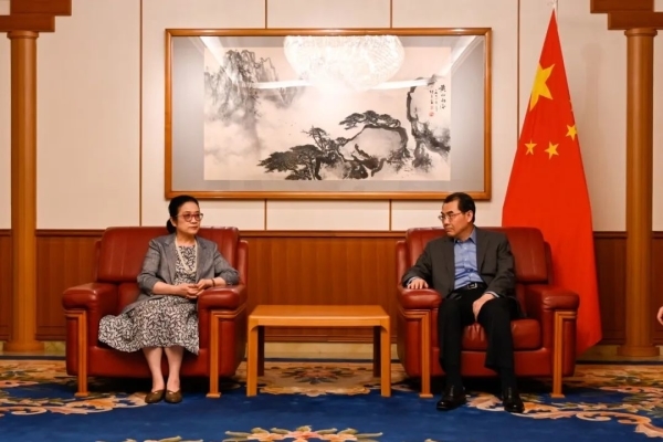 中国驻日本大使吴江浩会见访日代表团全体成员