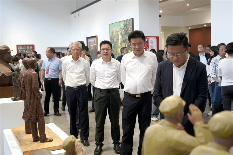 11.展览现场.jpg 11.展览现场.jpg